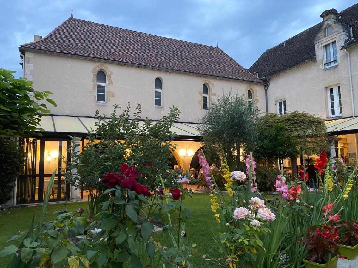 Logis Hostellerie Des Ducs Duras Eksteriør billede